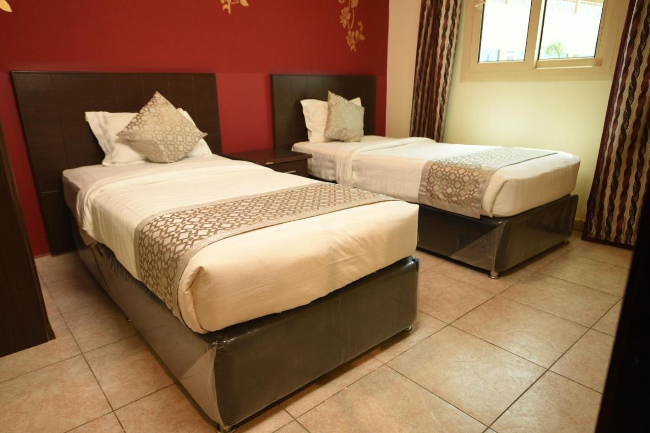 Hotel & Resort Golden Marina Janbu Kültér fotó