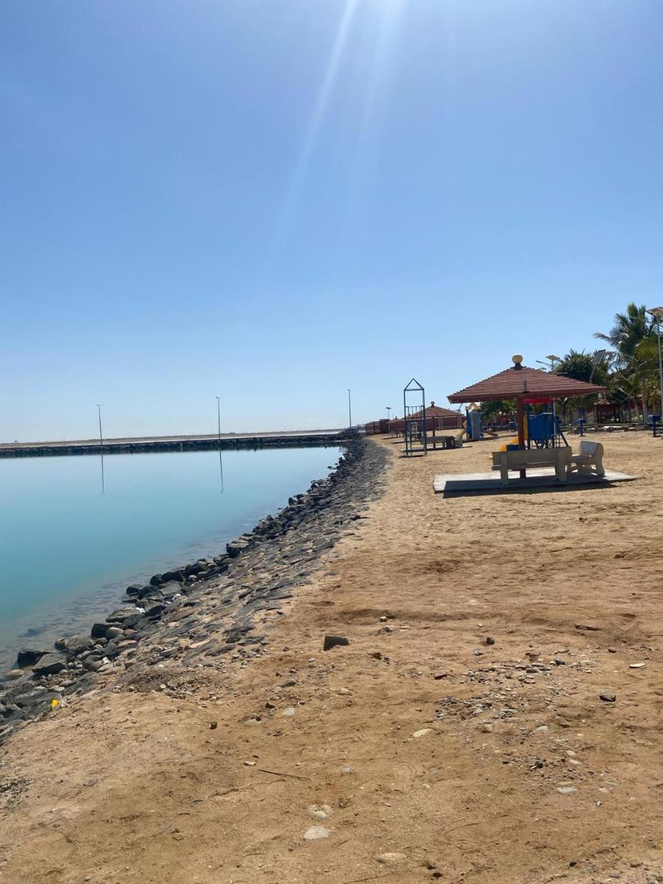 Hotel & Resort Golden Marina Janbu Kültér fotó